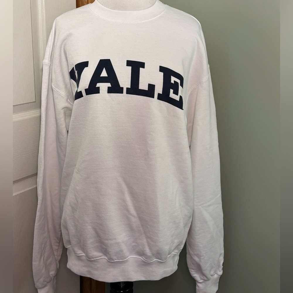 Champion Unisex Yale Classic White Crewneck